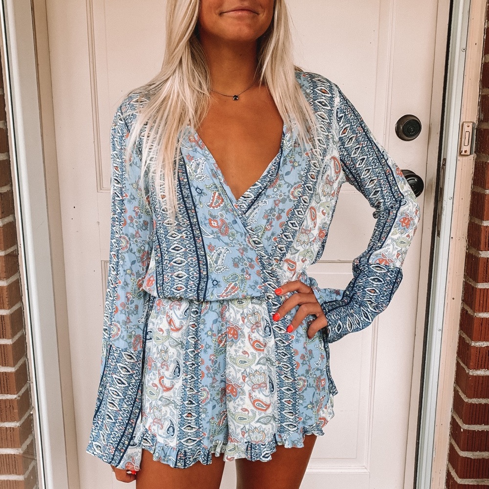 Altar’d State Blue White Paisley Stripe Romper